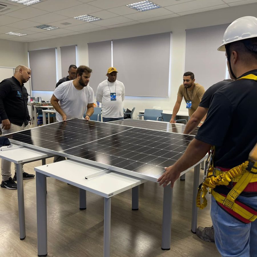 Ganhe Dinheiro Agora com Instalação e Manutenção de Sistemas Fotovoltaicos!